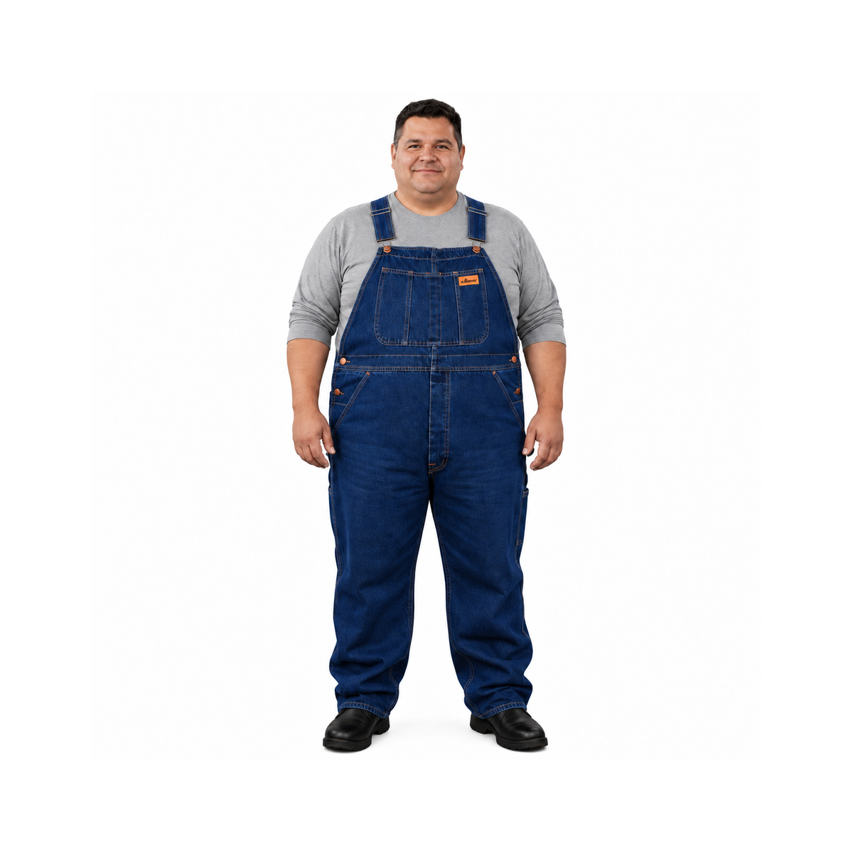 Overol peto Beaver BV821 para hombre en Stone, vista frontal con modelo de talla extra | color:stone