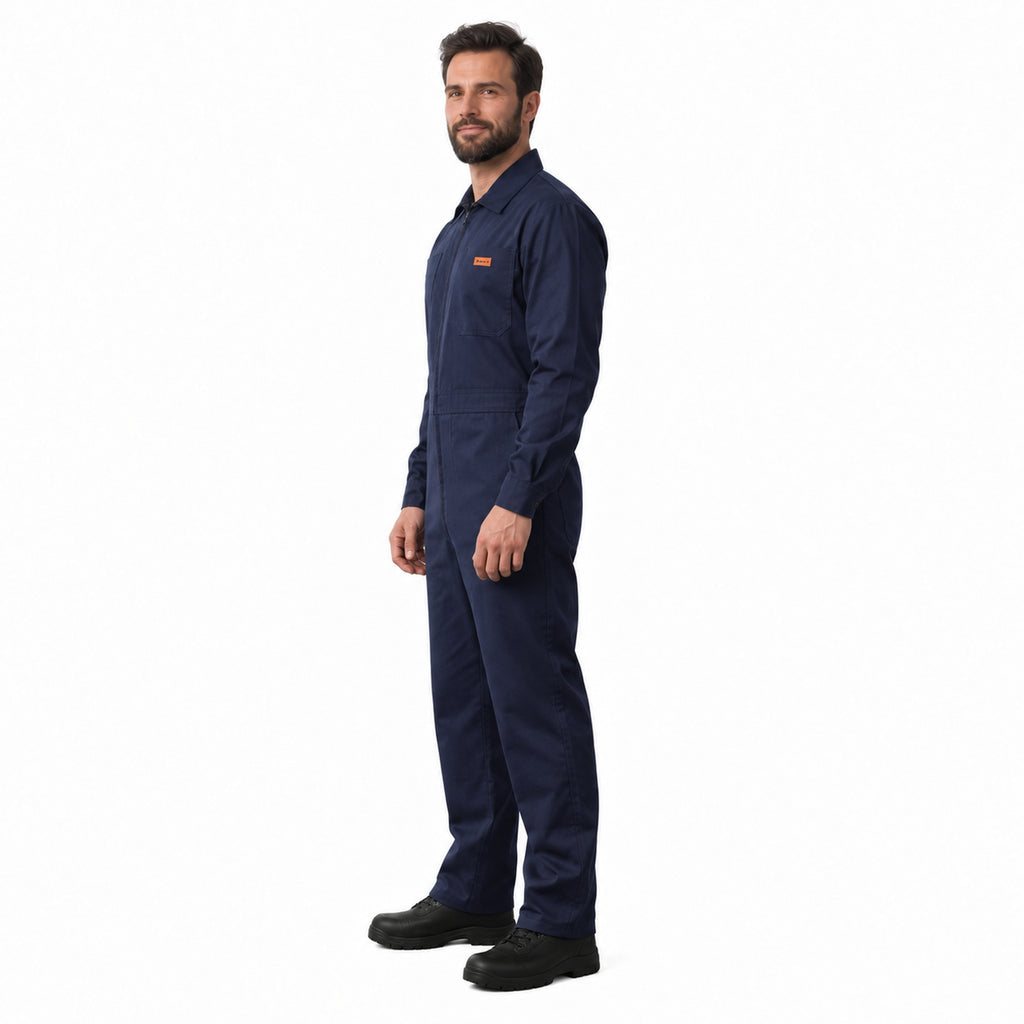 Overol Beaver de gabardina para hombre azul marino, perfil izquierdo con modelo