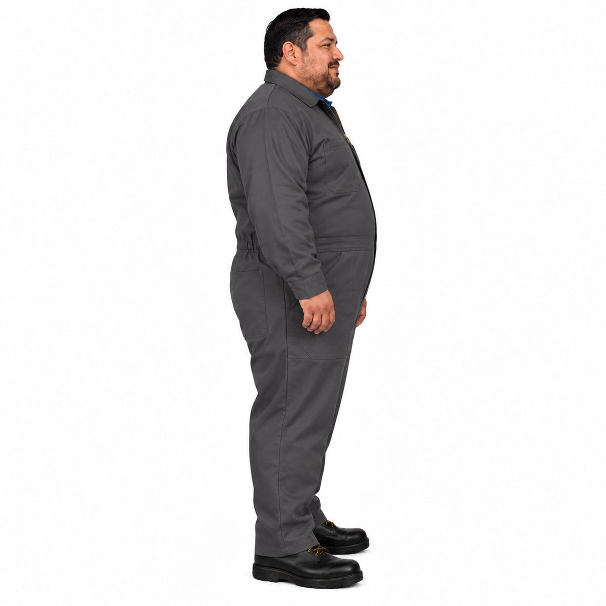Overol industrial Beaver de gabardina 100% algodón gris Oxford para hombre en tallas extra, perfil derecho con modelo | color:gris-oxford