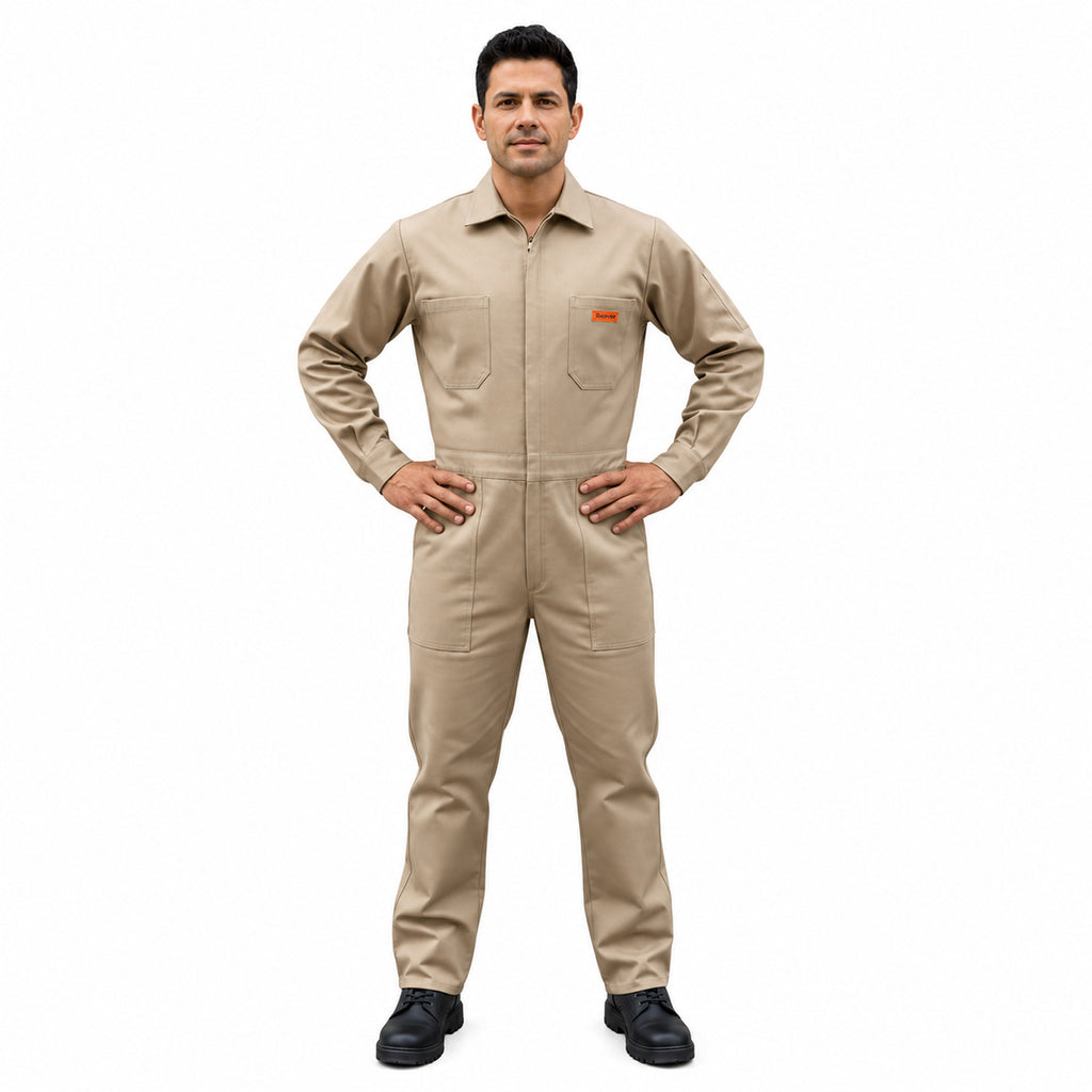 Overol industrial Beaver para hombre khaki, vista frontal con modelo