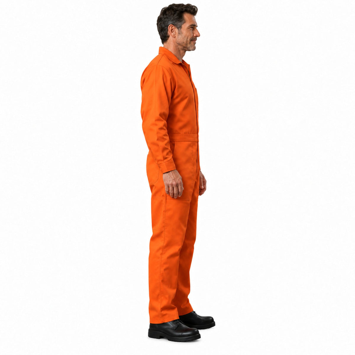 Overol industrial Beaver para hombre naranja tipo Pemex, perfil derecho con modelo | color:naranja