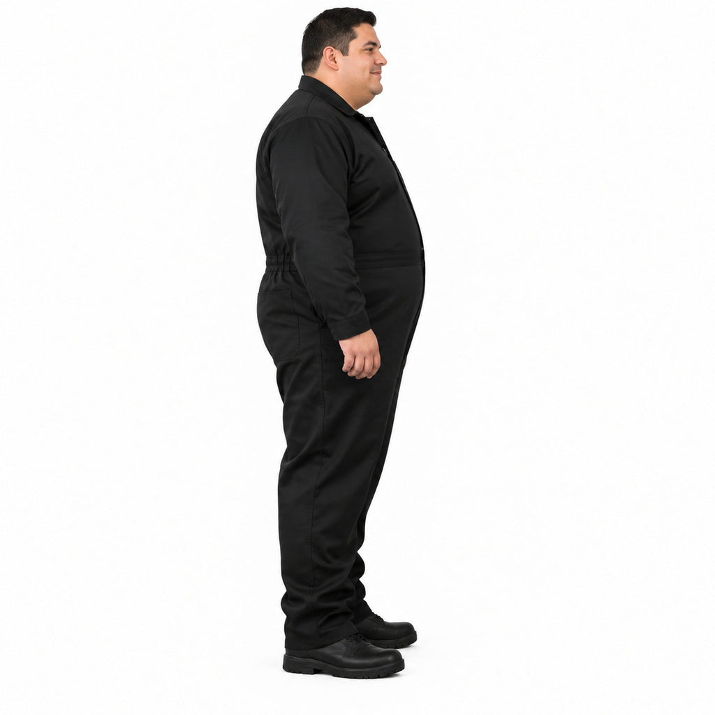 Overol industrial Beaver para hombre talla extra negro, perfil derecho con modelo