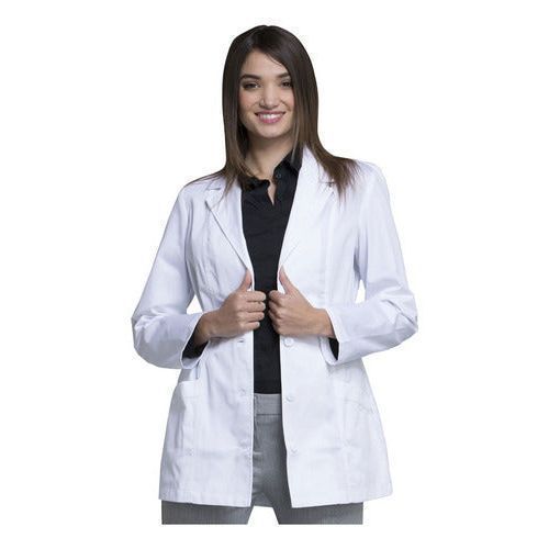 Bata corta médica Cherokee 2316 para mujer talla extra en blanca, vista frontal | color:blanca