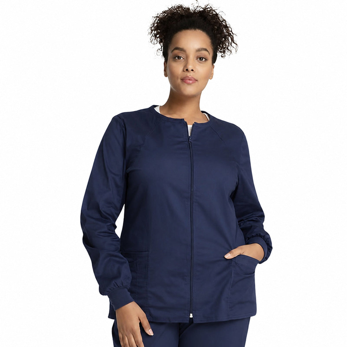 Chamarra médica Cherokee 4315 Core Stretch para mujer color Azul marino, vista frontal | color:azul-marino