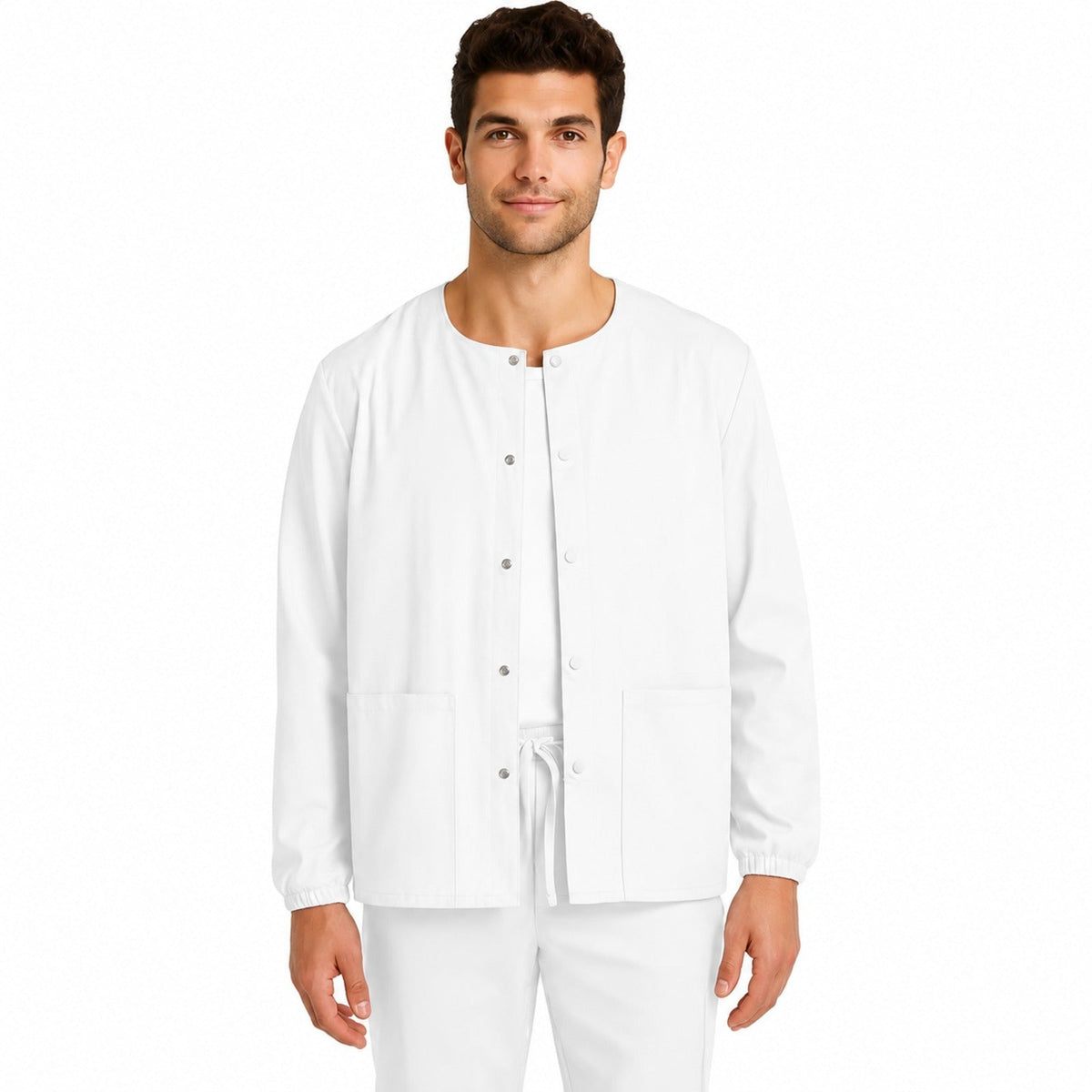 Chamarra médica Cherokee CK393A para hombre color blanco, vista frontal | color:blanco