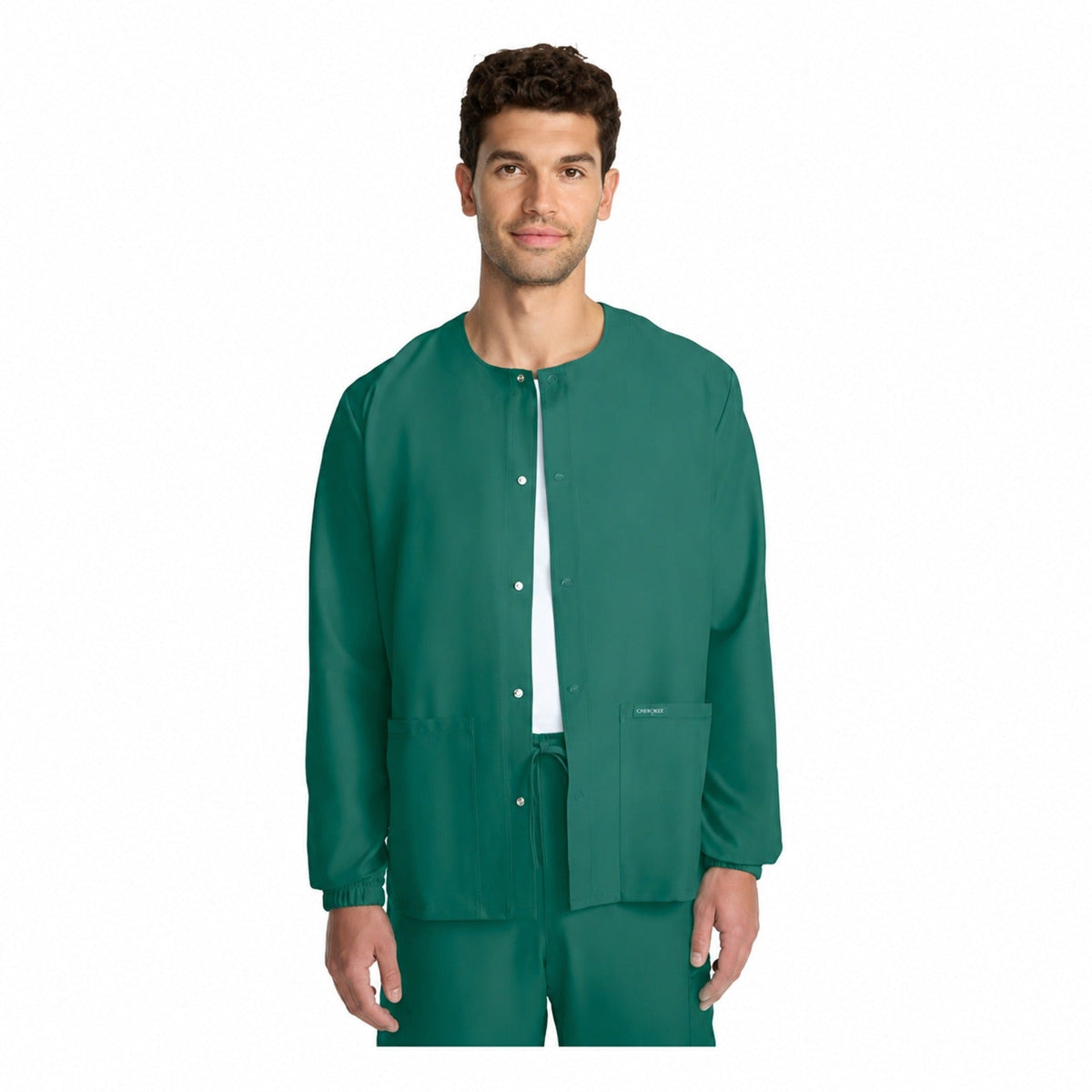 Chamarra médica Cherokee CK393A para hombre color verde Hunter, vista frontal | color:verde-hunter