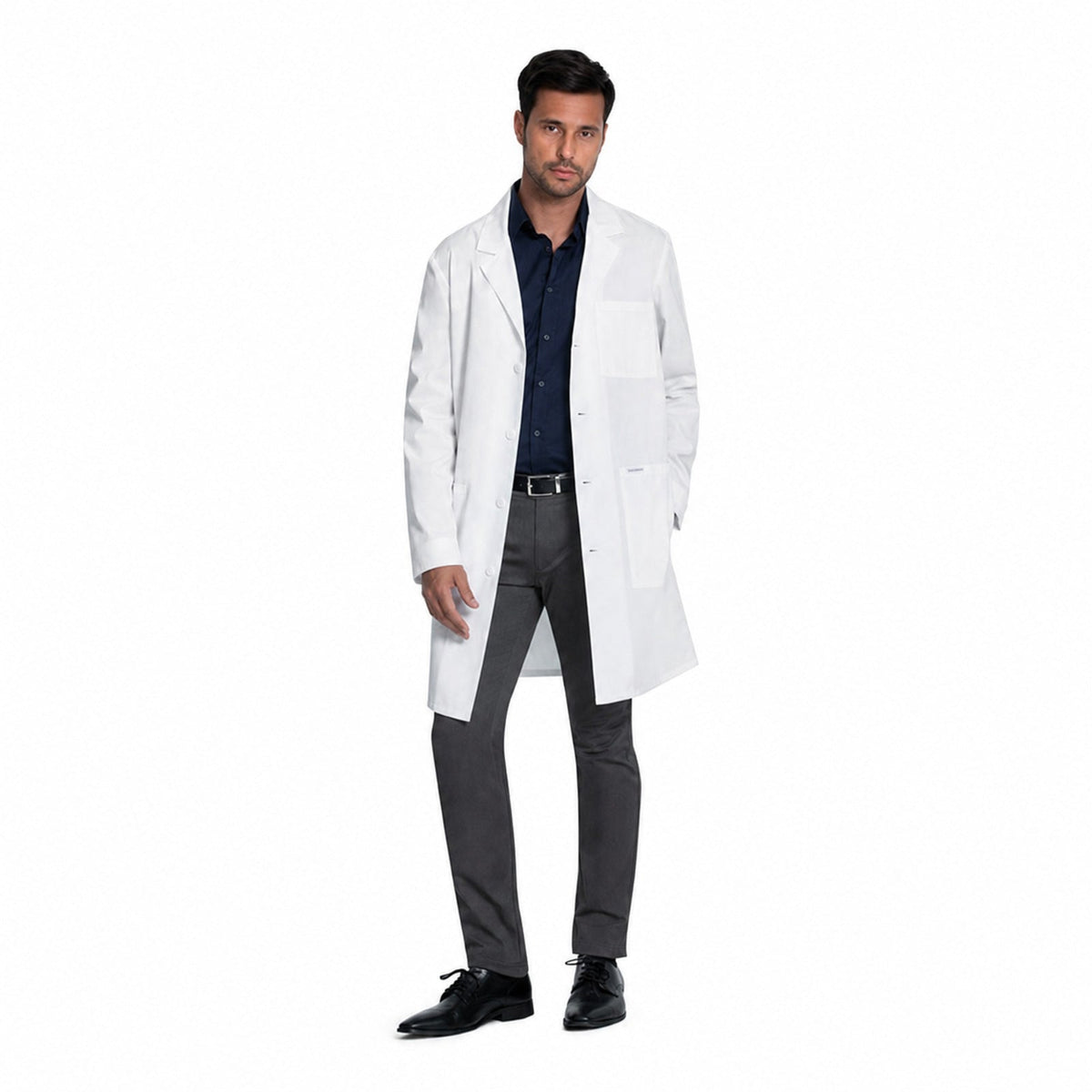 Bata médica Cherokee CK460 unisex color blanco, modelo hombre de cuerpo completo | color:blanco