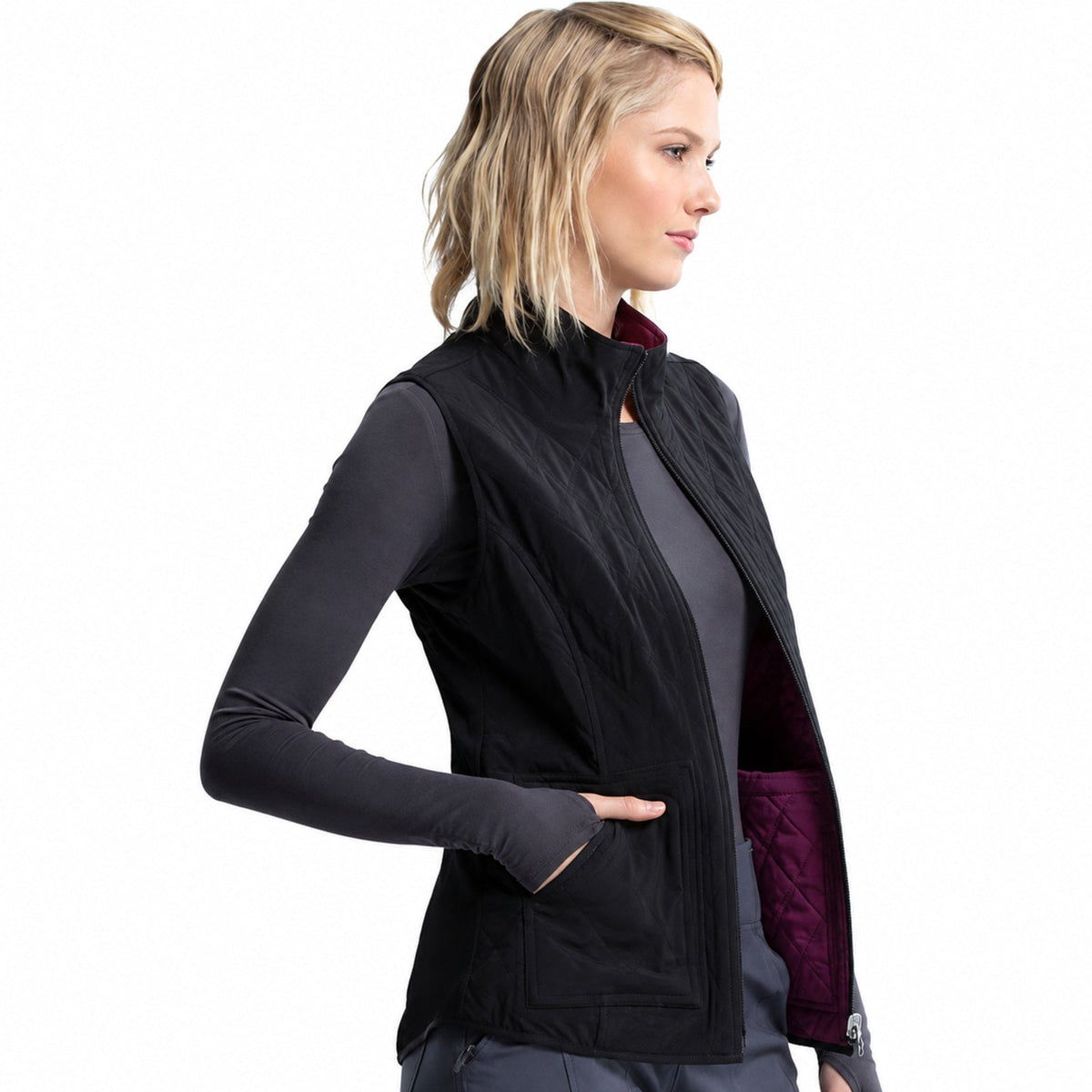 Chaleco médico reversible Cherokee CK530 para mujer en Vino con Negro, vista 3 de la prenda | color:vino-negro