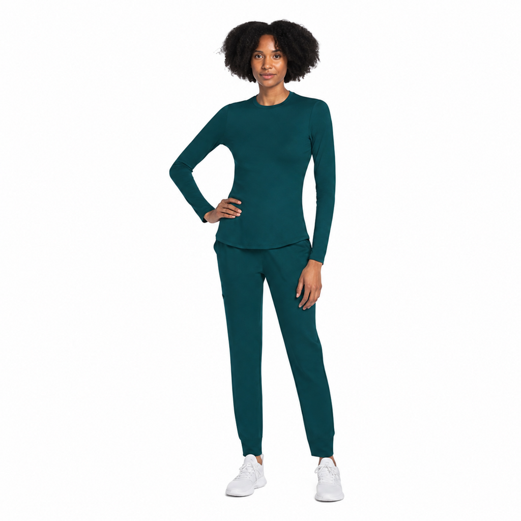 Blusa médica de manga larga Cherokee CK773 para mujer color Azul Caribe, vista de cuerpo completo