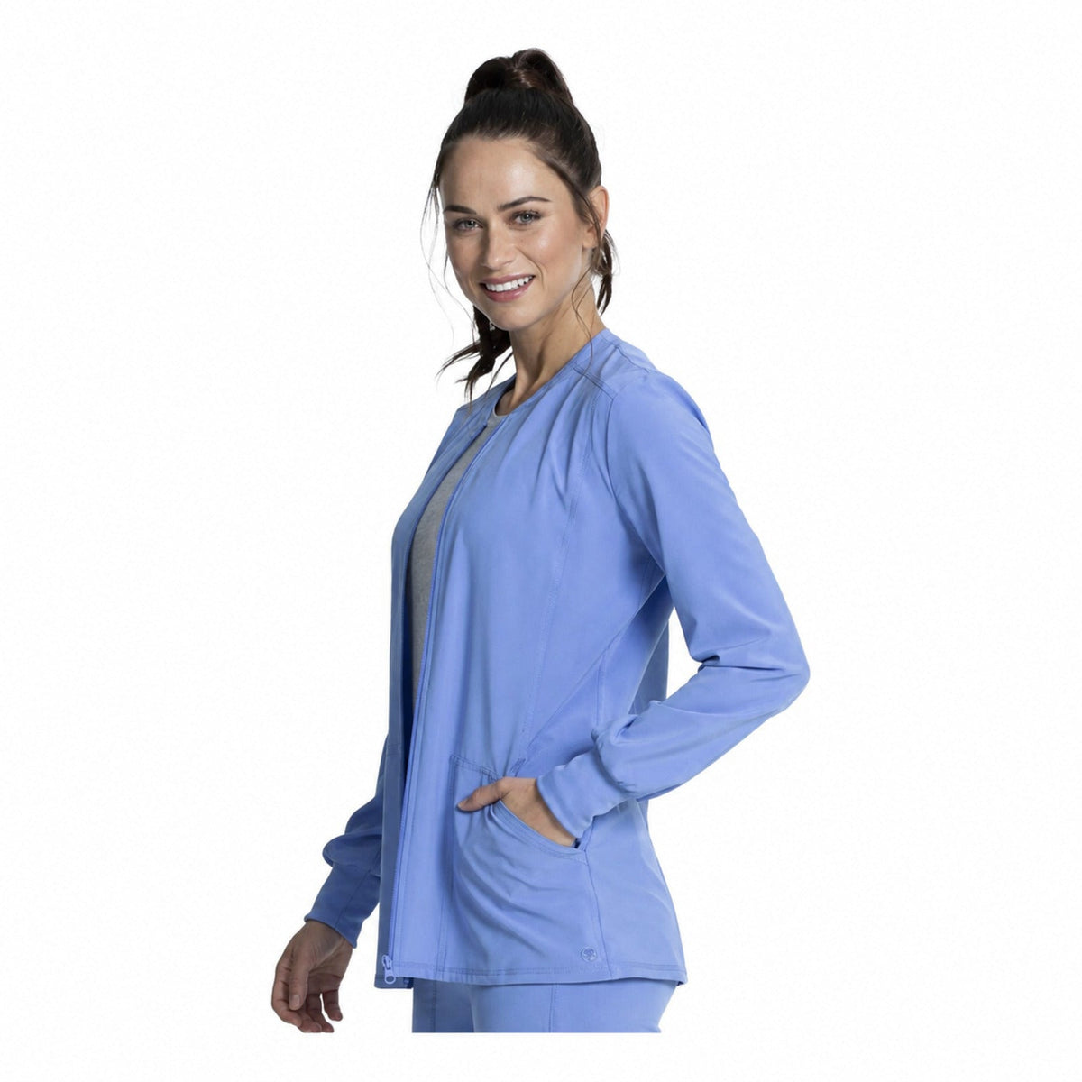 Chamarra médica Cherokee CKA384 Allura para mujer azul cielo, vista 4 de la prenda | color:azul-cielo