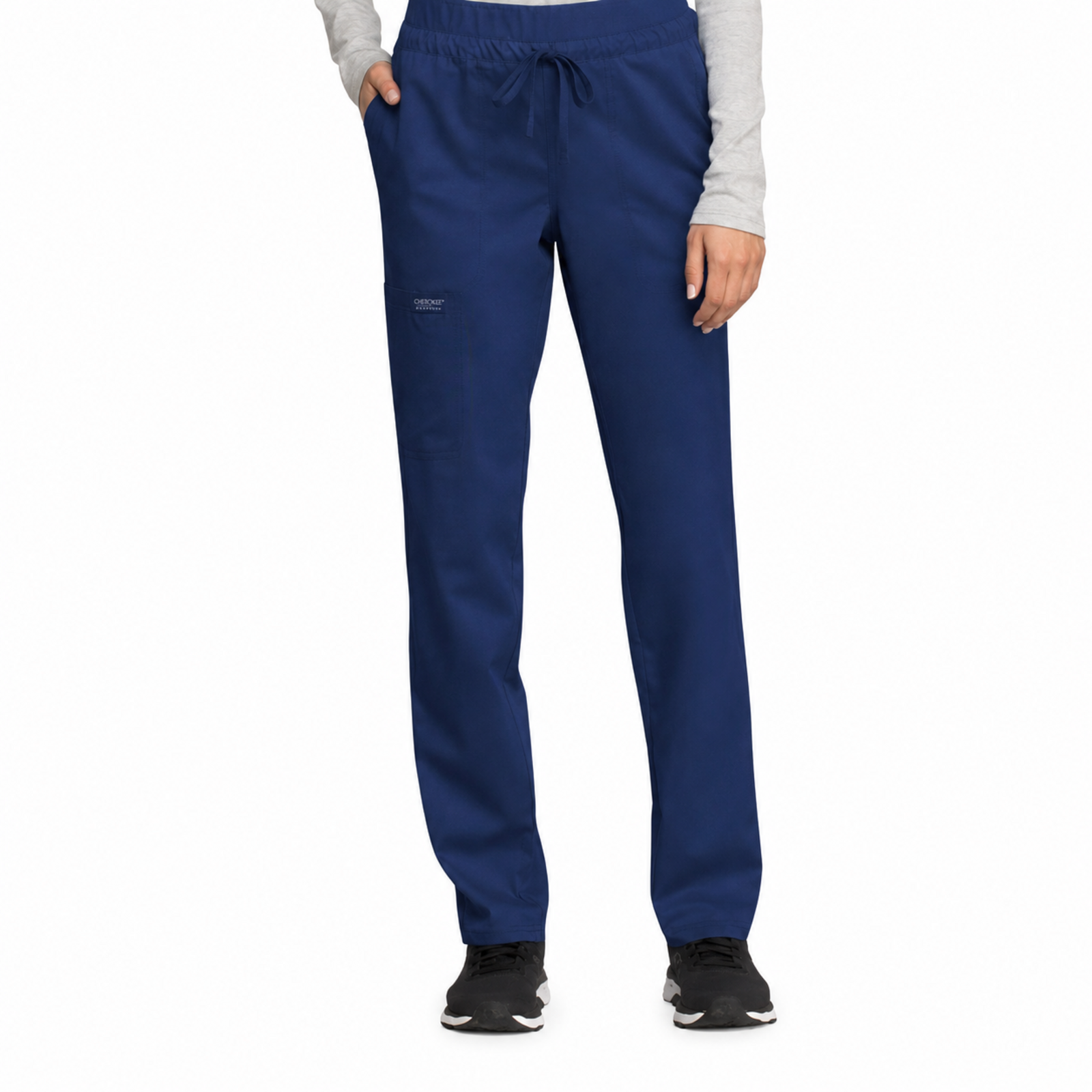 Pantalón quirúrgico Cherokee WW105 azul marino, vista frontal en modelo | color:azul-marino