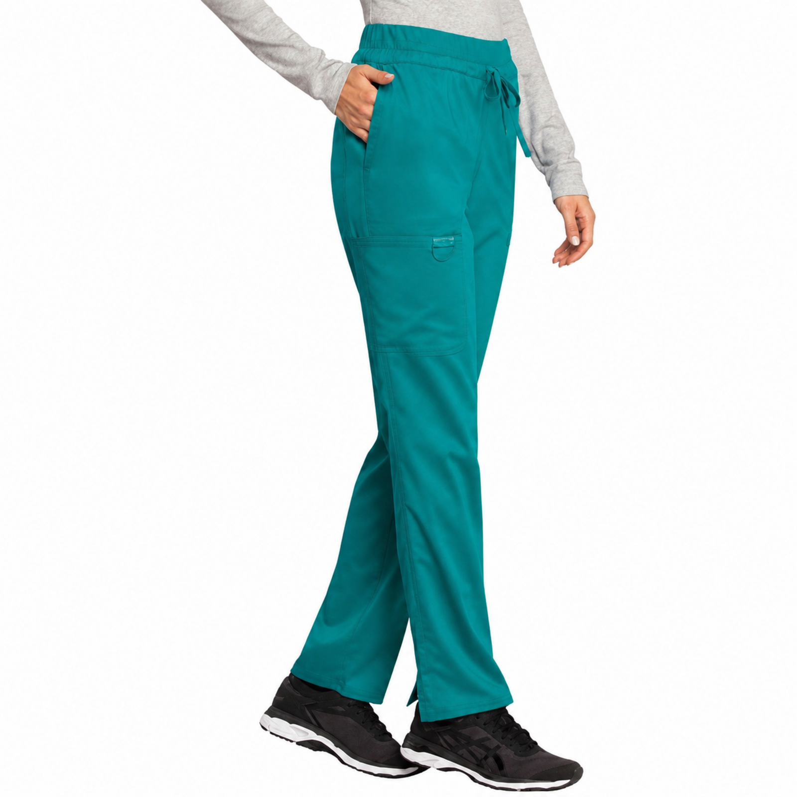 Pantalón quirúrgico Cherokee WW105 Jade, vista tres cuartos en modelo | color:jade