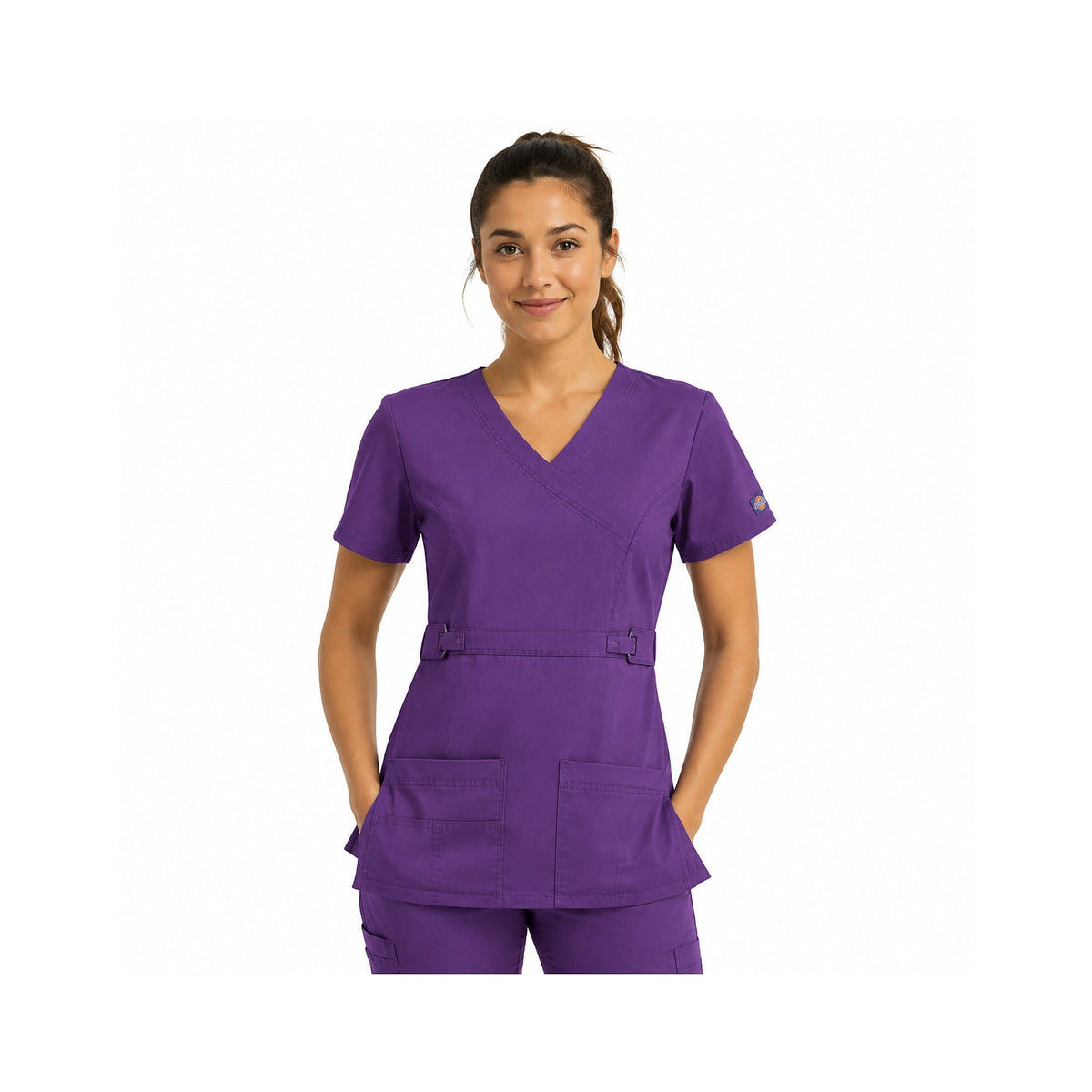 Dickies 817355 filipina quirúrgica Gen Flex para mujer color Uva, vista frontal con modelo | color:uva