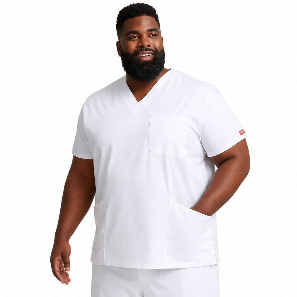 Filipina quirúrgica Dickies 81906 para hombre talla extra en color Blanca, vista tres-cuartos