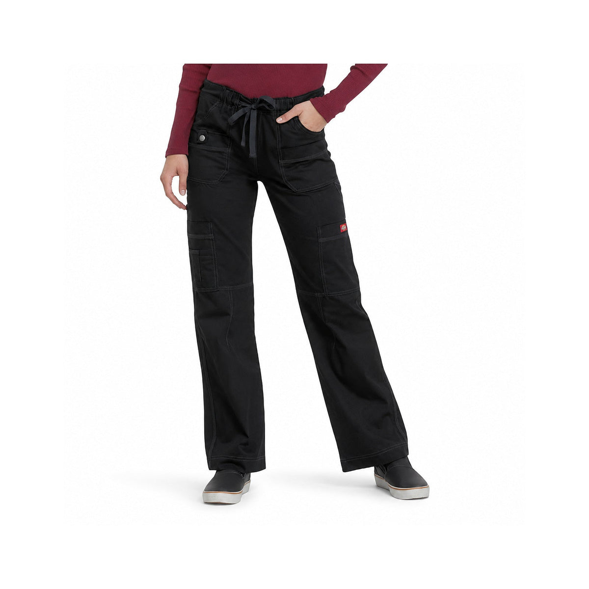 Pantalón quirúrgico Dickies 857455 Gen Flex para mujer en Negro, frente modelo | color:negro