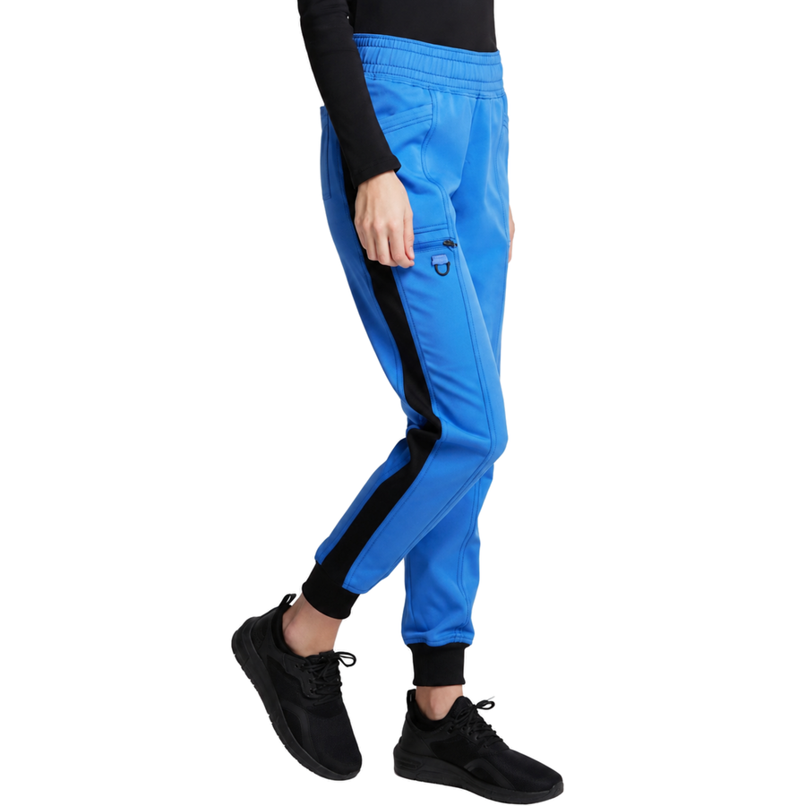 Pantalón quirúrgico jogger Dickies DK155 para mujer en Lakeside, vista 1 | color:lakeside