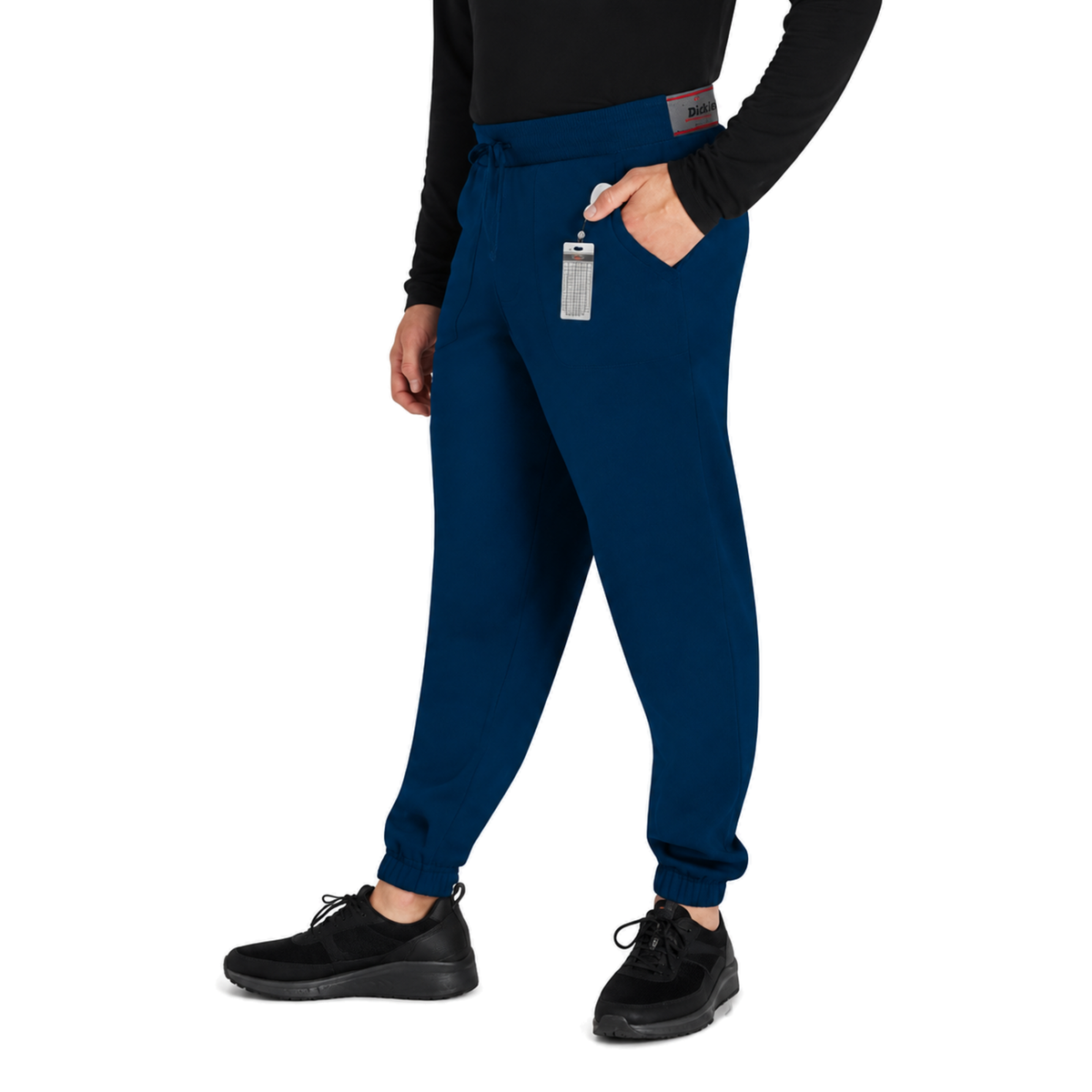 Pantalón quirúrgico jogger Dickies DK217 para hombre Azul Marino, vista tres cuartos derecha con etiqueta | color:azul-marino
