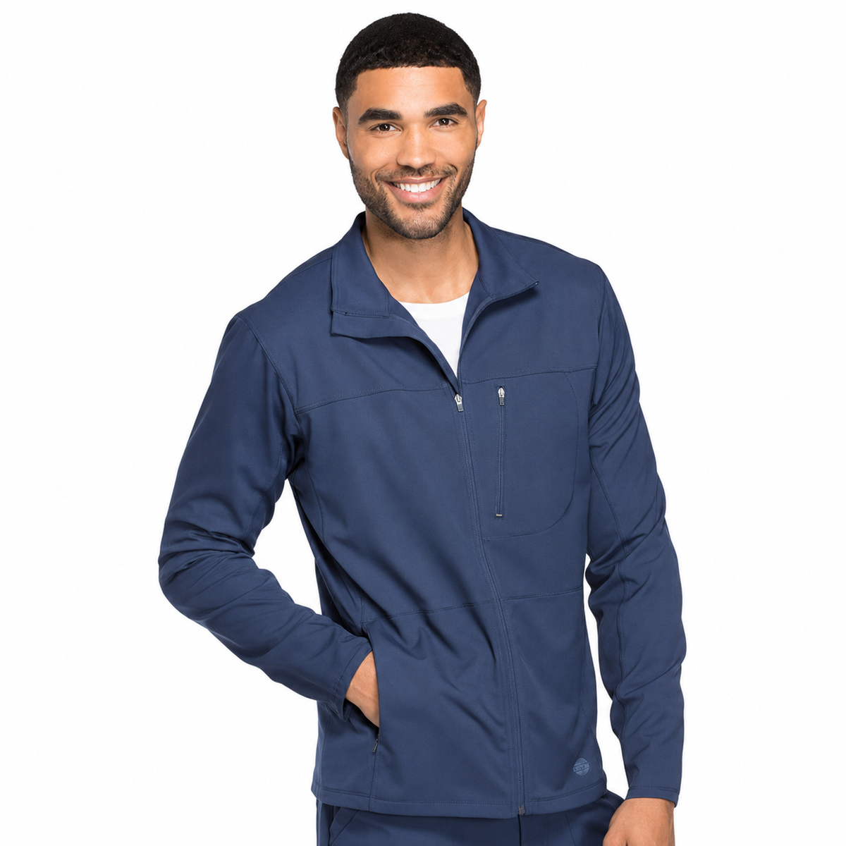 Chamarra médica Dickies DK310 para hombre Azul Marino, vista frontal | color:azul-marino