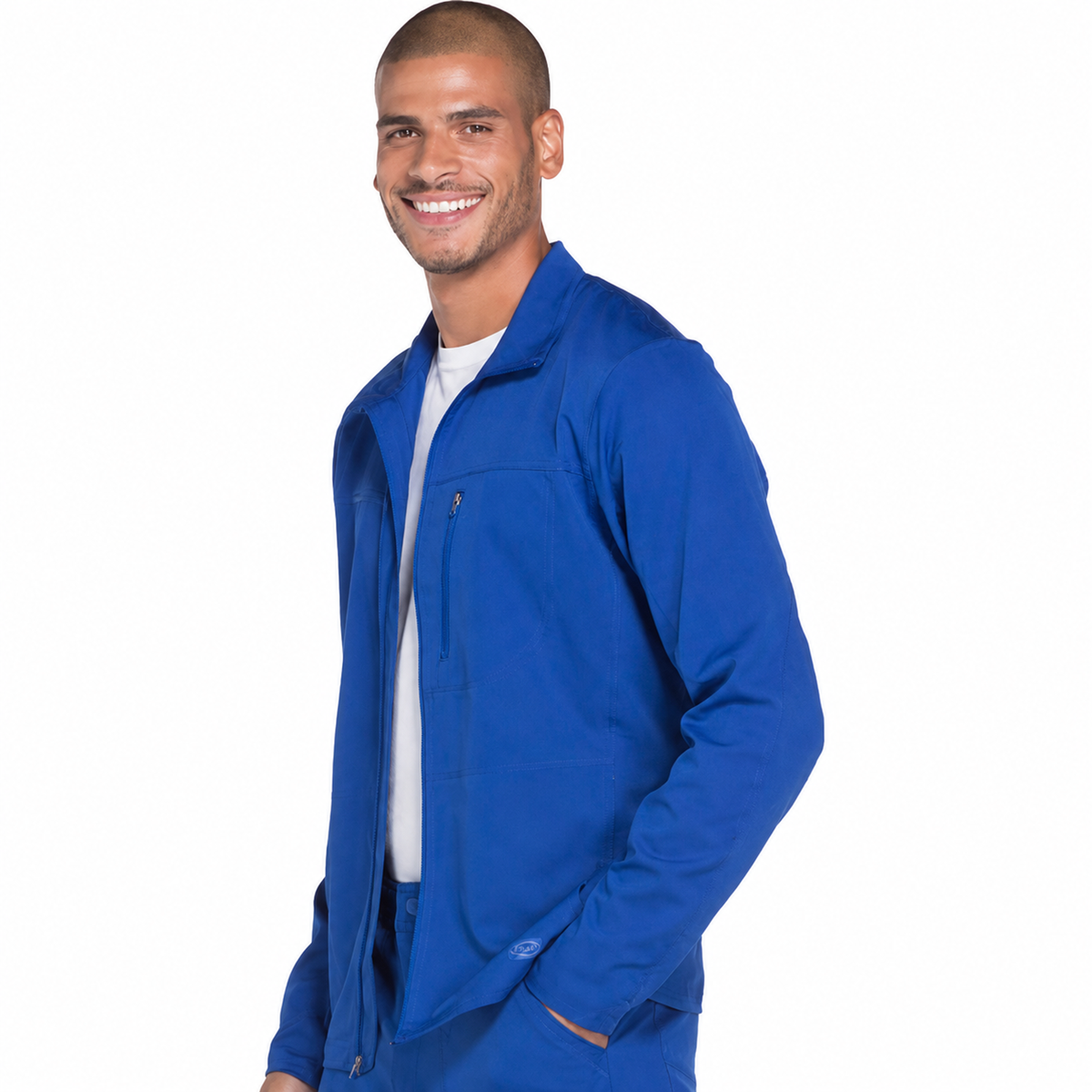Chamarra médica Dickies DK310 para hombre Galaxy Blue, vista frontal tres cuartos | color:galaxy-blue