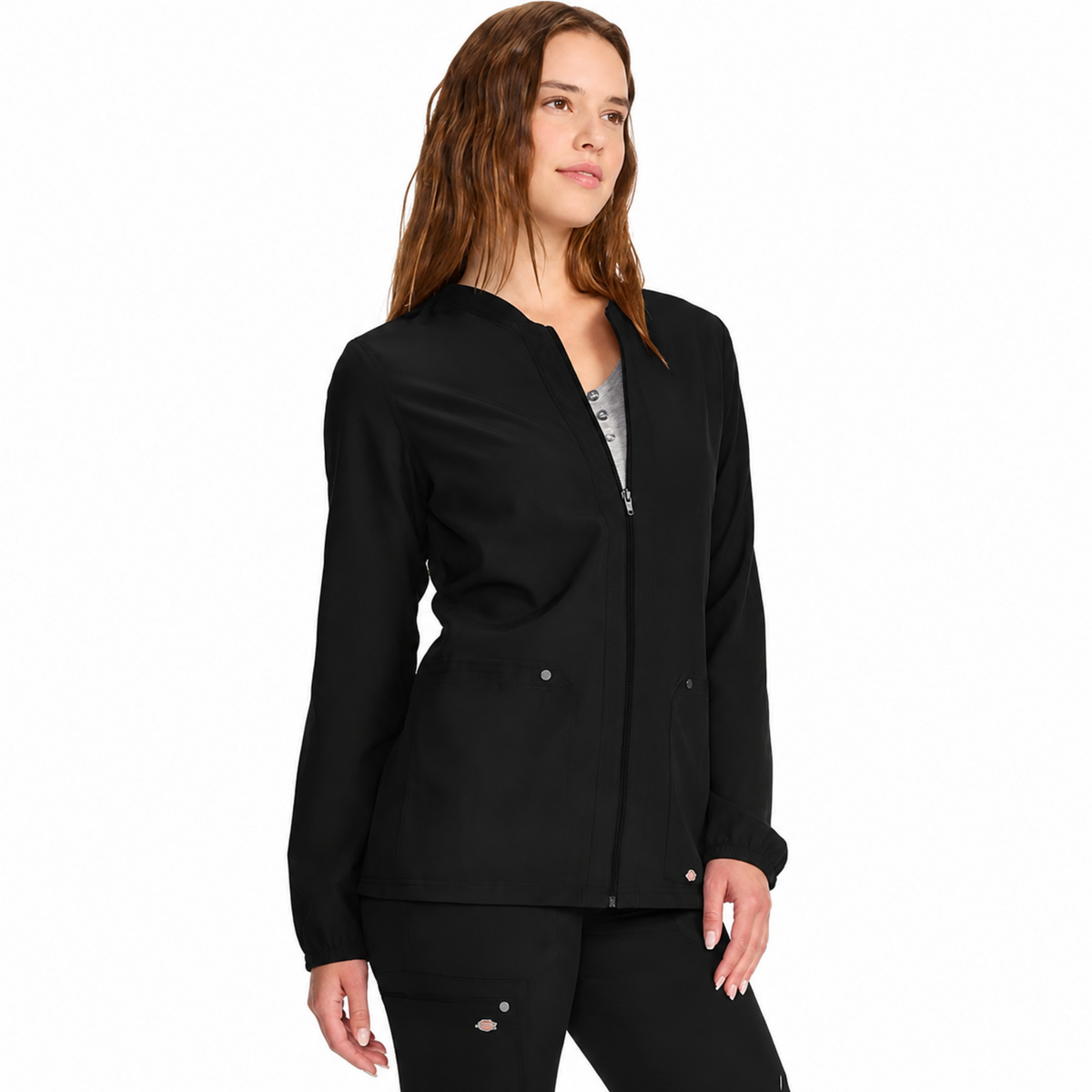 Dickies DK322 chamarra médica para mujer, vista de cuerpo completo, color Negra | color:negra