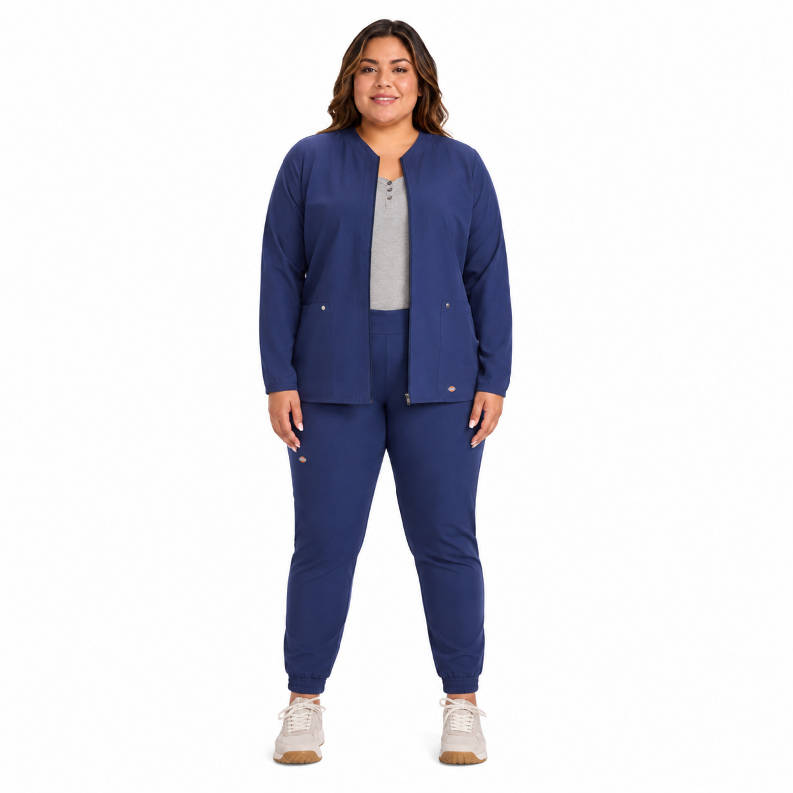 Dickies DK322 chamarra médica para mujer talla extra, vista de cuerpo completo, color Azul Marino | color:azul-marino