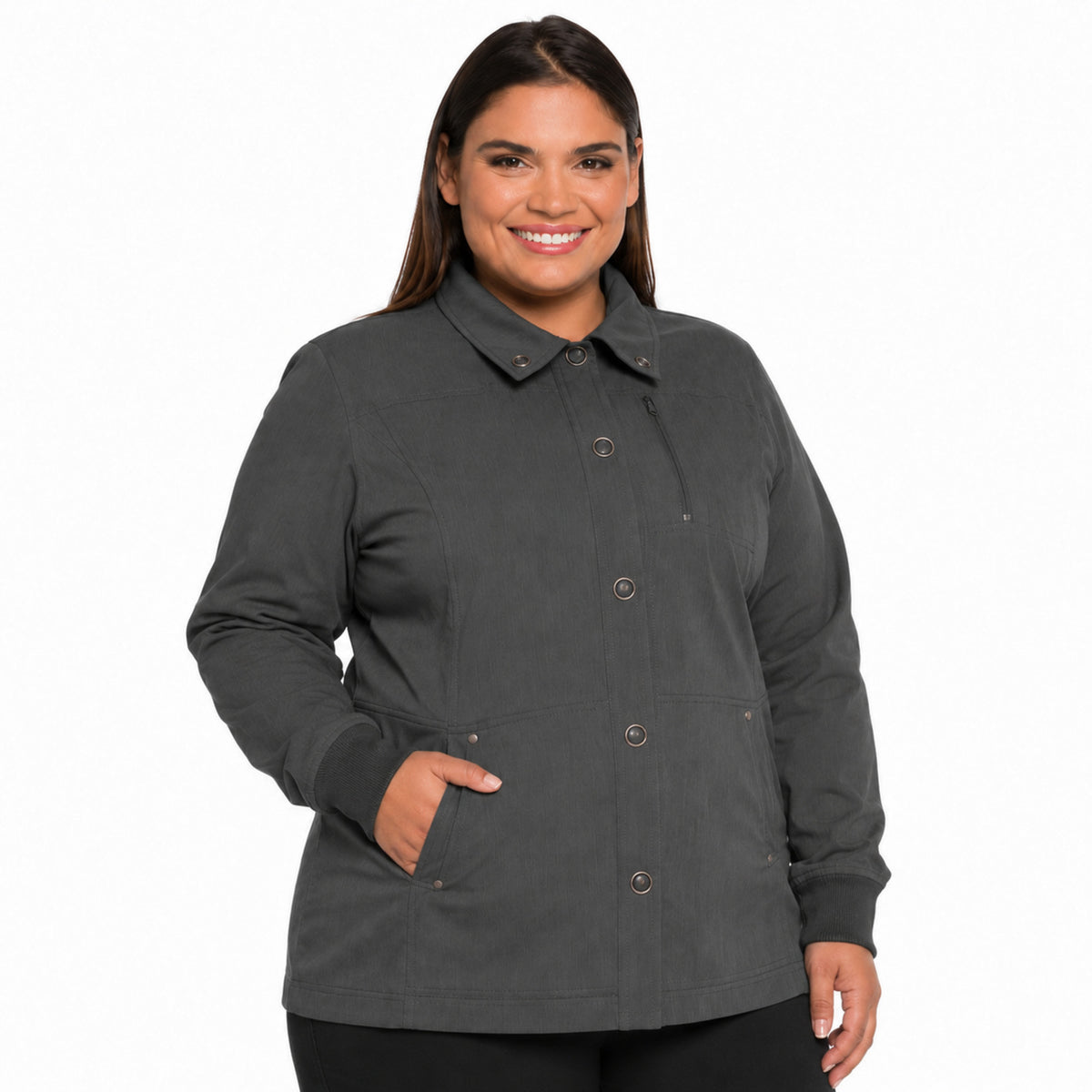 Dickies DK345 chamarra médica para mujer talla extra en Gris Oxford, vista tres cuartos | color:gris-oxford