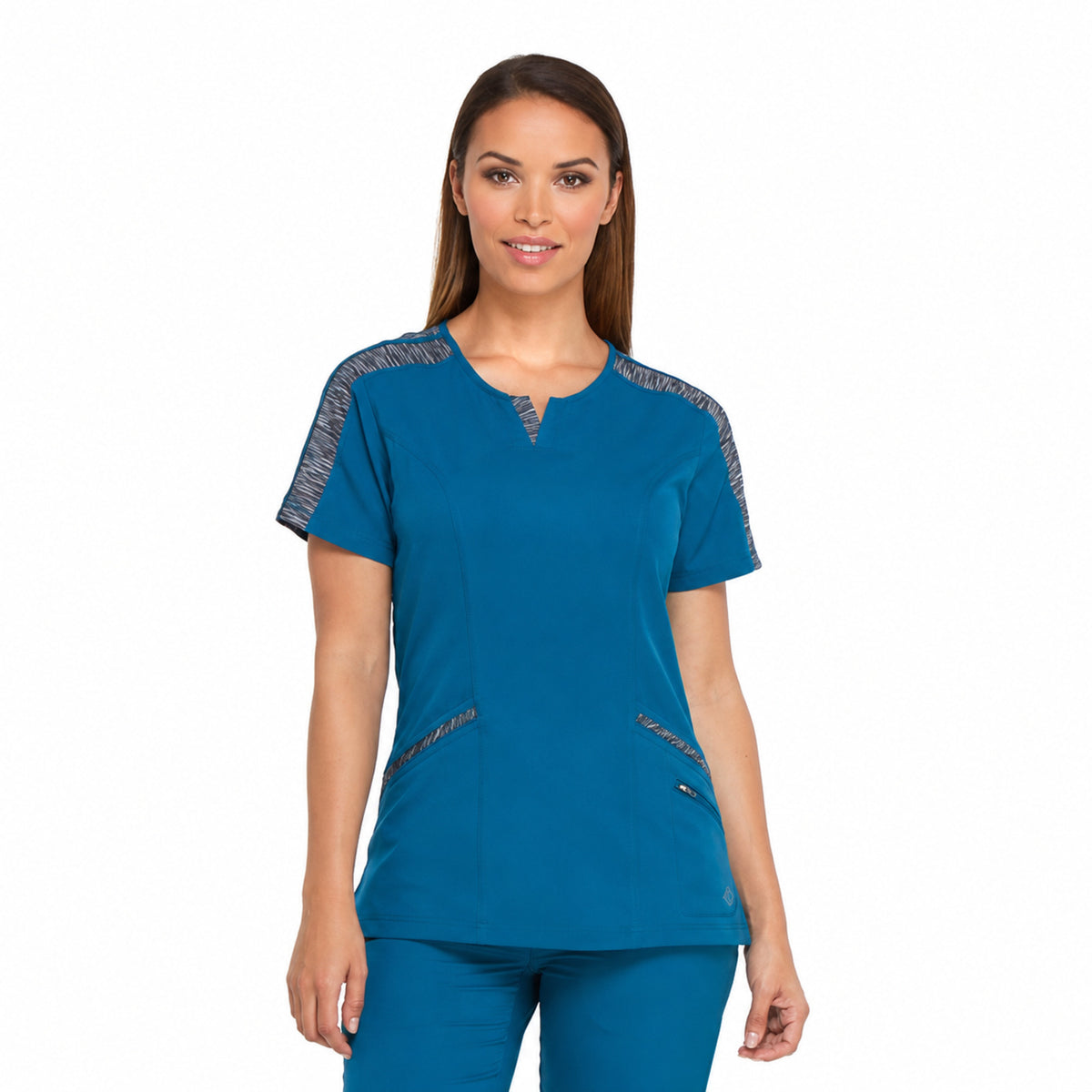 Dickies DK665 filipina quirúrgica Dynamix para mujer color Azul Caribe, vista frontal | color:azul-caribe