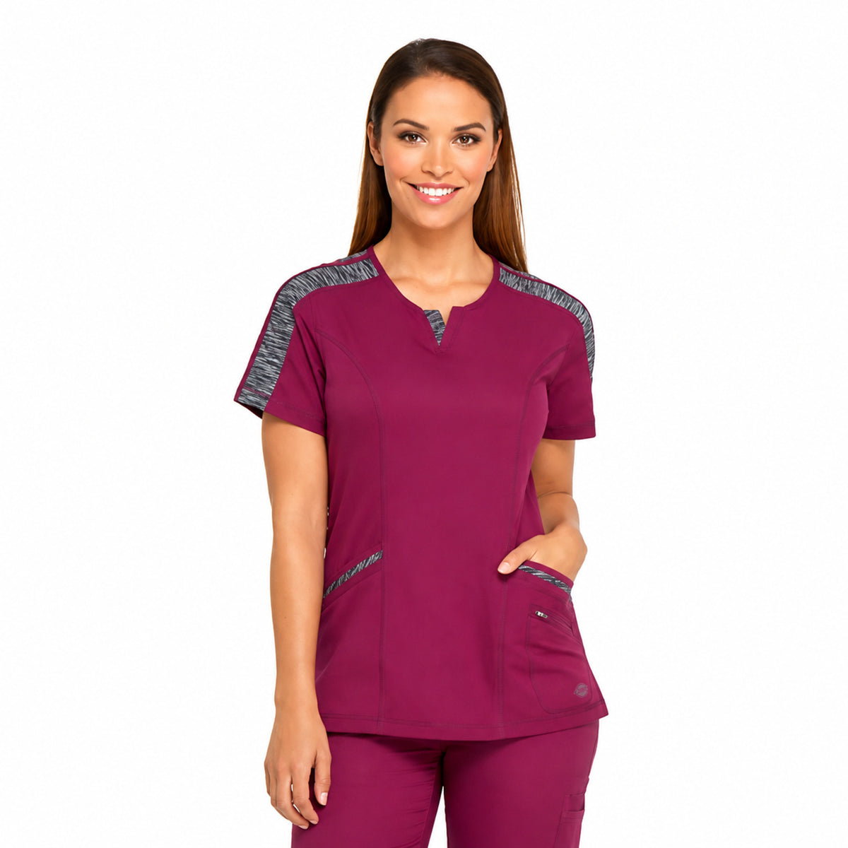 Dickies DK665 filipina quirúrgica Dynamix para mujer color Vino, vista frontal | color:vino