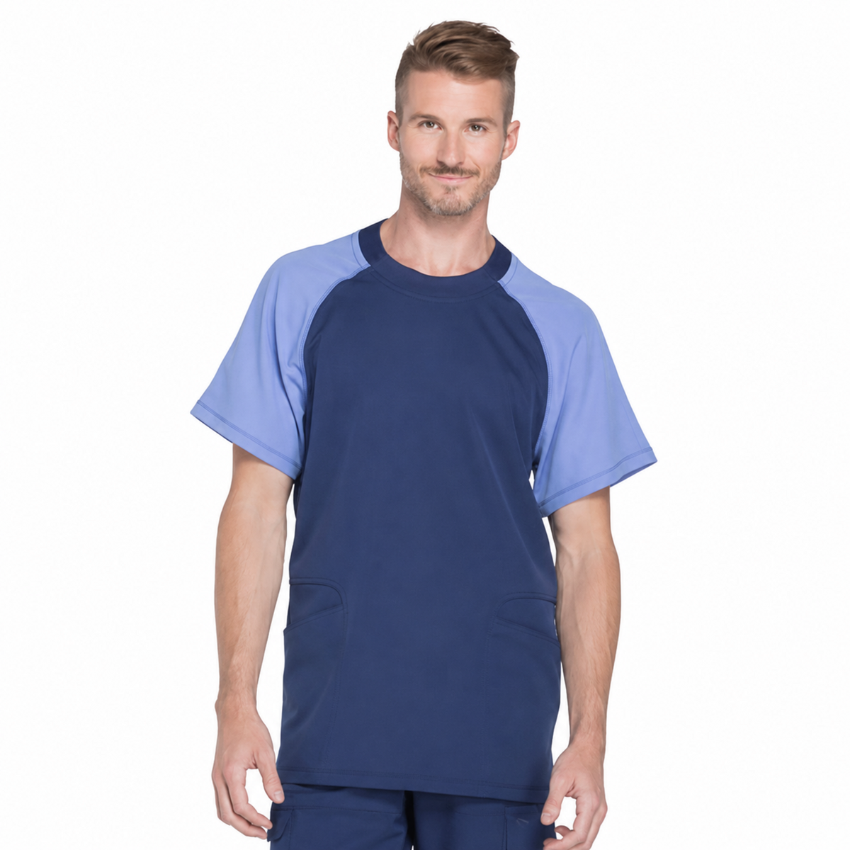Filipina quirúrgica Dickies DK670 Dynamix para hombre azul marino, vista frontal con modelo | color:azul-marino