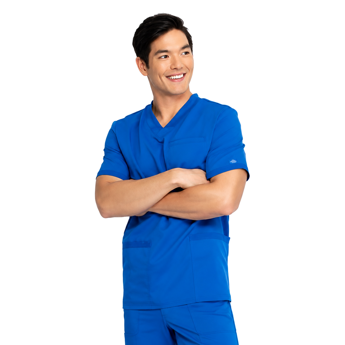 Filipina quirúrgica Dickies DK845 para hombre color Azul Rey, vista frontal con brazos cruzados | color:azul-rey