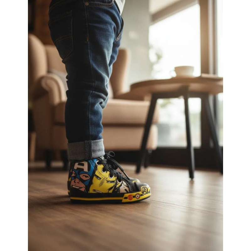 Tenis Avengers Vengadores Capitan America Iron Man Hulk Thor #mlpos_1 | Color: Yamir - Negro #color_yamir_-_negro #sku_yamir-13