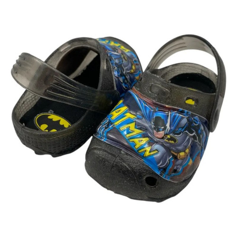 Sandalia Chancla Sueco Batman Entrenador Humo Volcan #mlpos_7 | Color: Humo #color_humo #sku_2620649014 #sku_volcan-humo-13