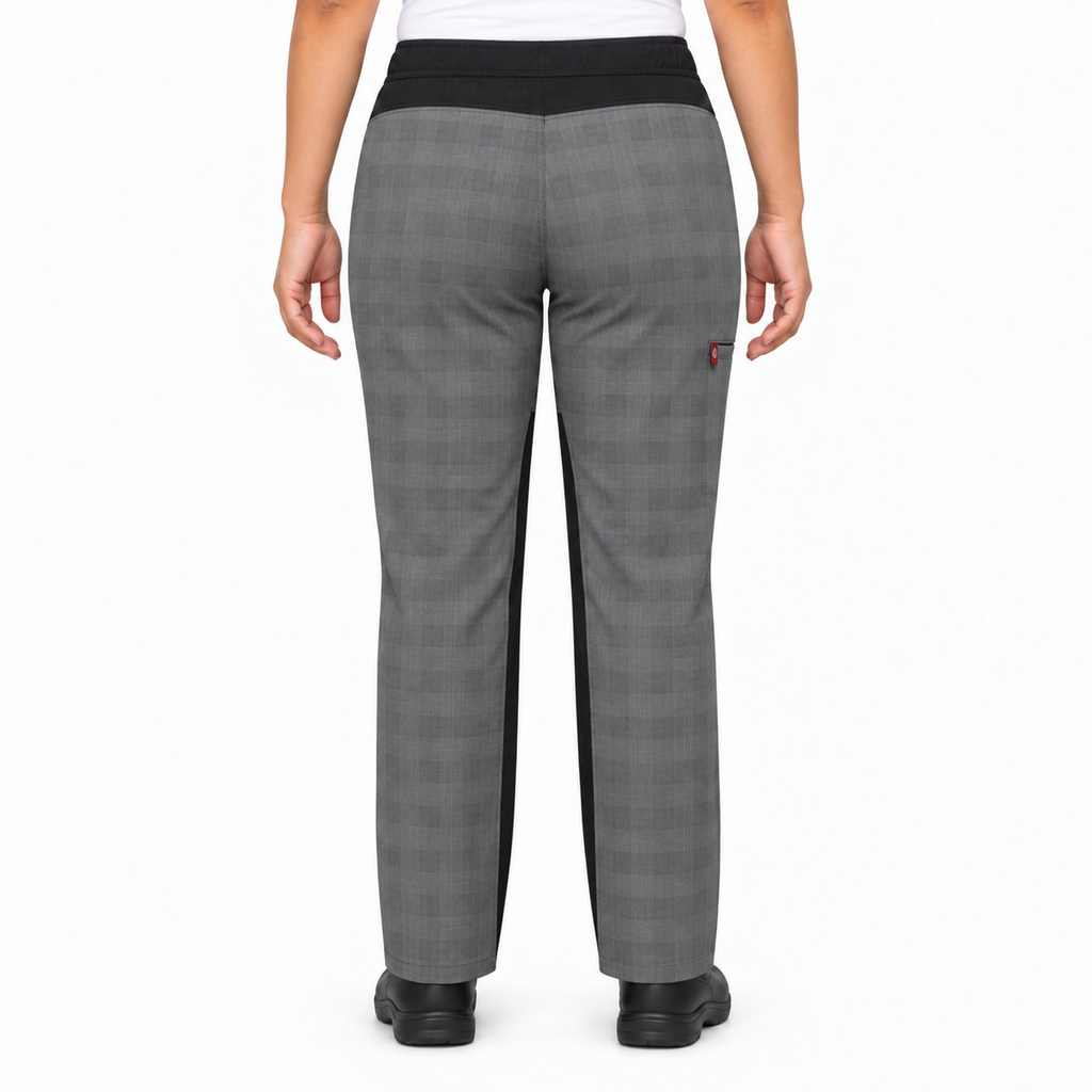 Pantalón de chef Red Kap 0P1W para mujer Cuadros Gris/Negro, vista posterior en modelo de talla regular