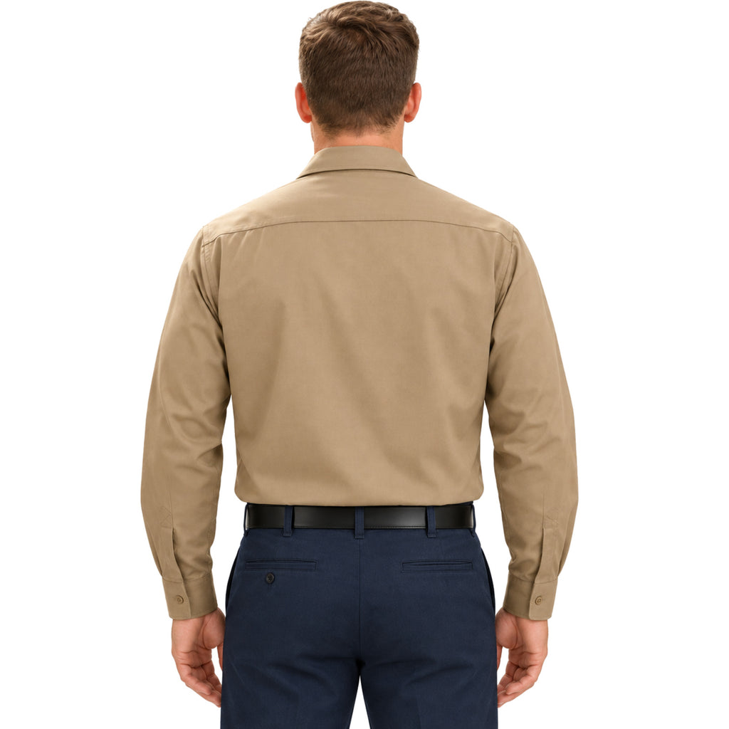 Camisa de trabajo Red Kap SP14 para hombre color khaki, vista de espalda fajada