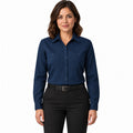 Blusa de trabajo Red Kap SX11 para mujer azul marino, frontal fajada | color:azul-marino