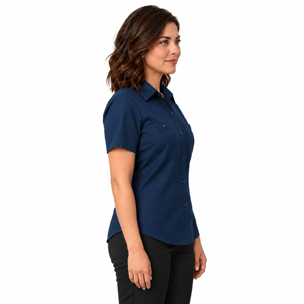 Blusa de trabajo Red Kap SX21 para mujer Azul marino, de perfil derecho desfajada
