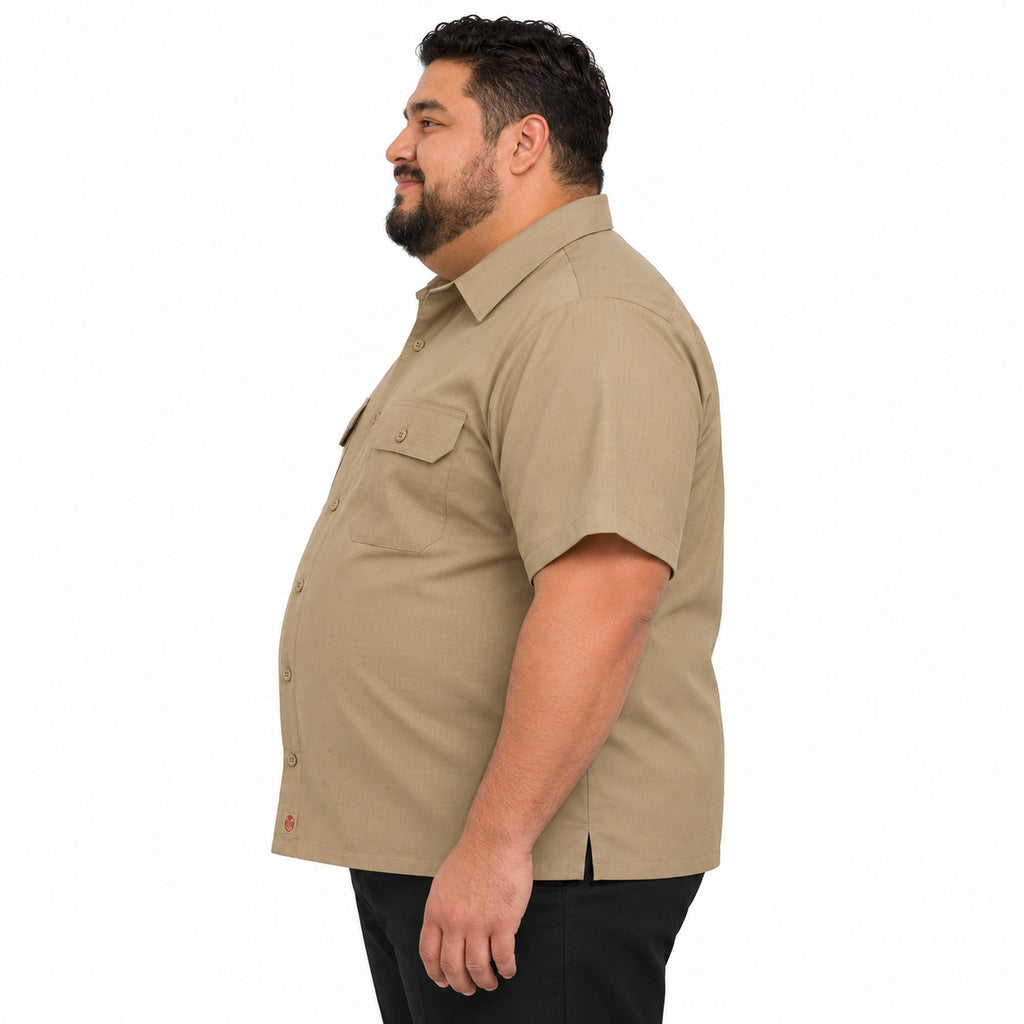 Camisa de trabajo Red Kap SY60 para hombre talla extra color Khaki, perfil izquierdo desfajada