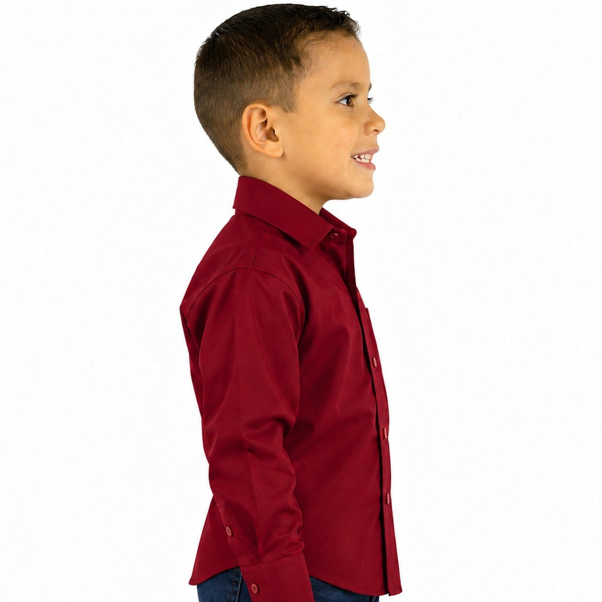 Camisa de vestir infantil vino Rodolfo Valentini, modelo de perfil derecho, desfajada y con mezclilla, tallas 2 a 16 | color:vino-rodolfo