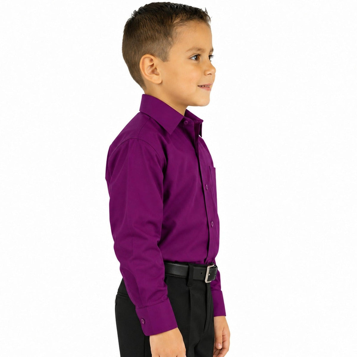 Camisa de vestir infantil morada Rodolfo Valentini, niño modelo, perfil derecho fajada sin corbata | color:morada-rodolfo