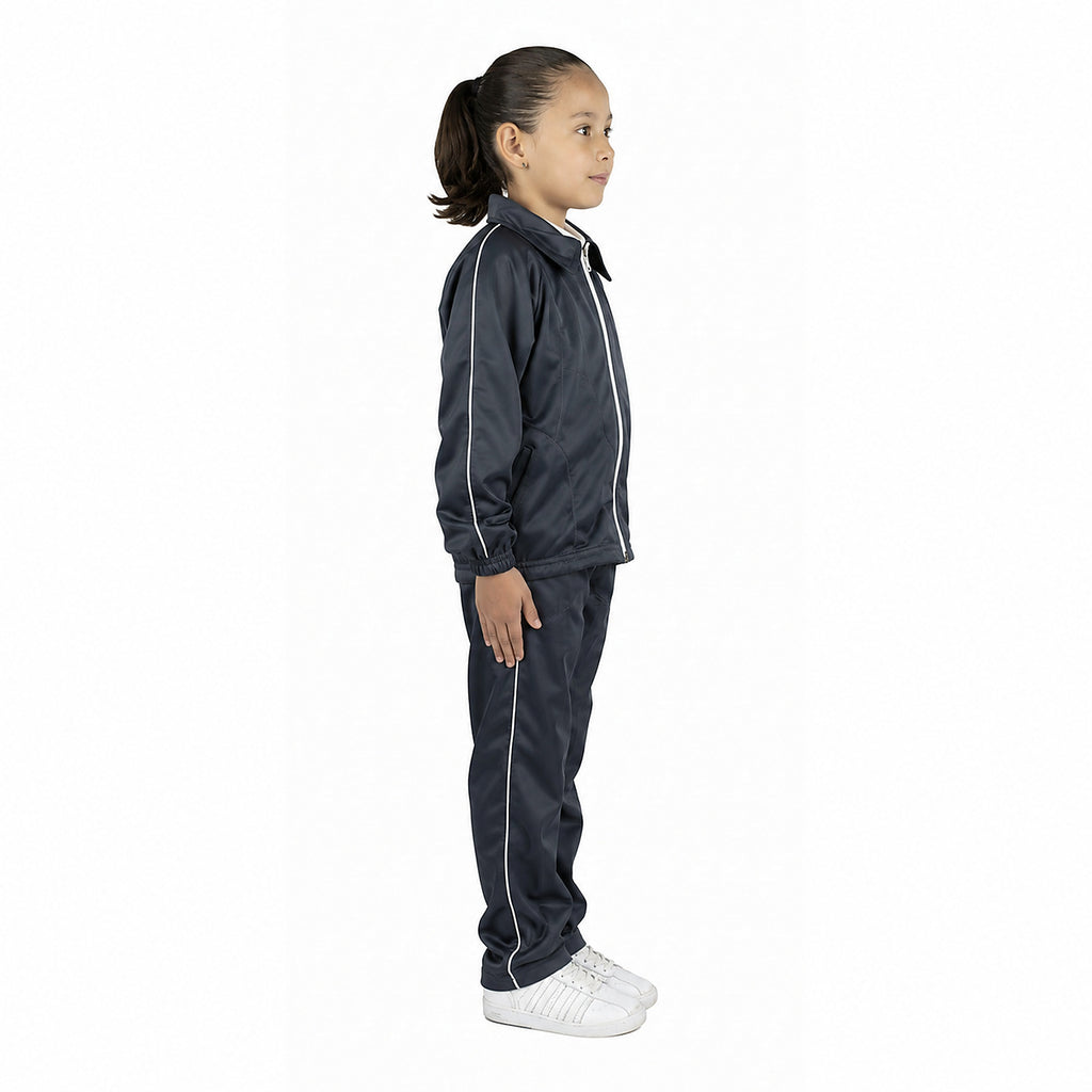 Conjunto de pants escolar Sportock infantil Gris Oxford, perfil derecho con modelo