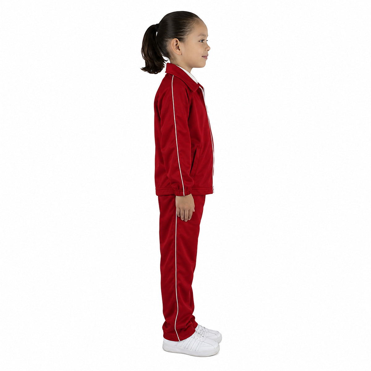 Conjunto de pants escolar Sportock infantil Rojo, perfil derecho con modelo | color:rojo