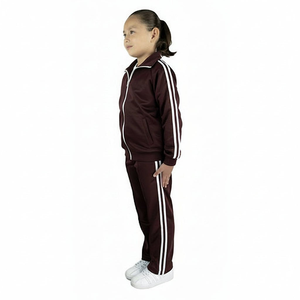 Conjunto de pants escolar Sportock infantil Vino, perfil izquierdo con modelo
